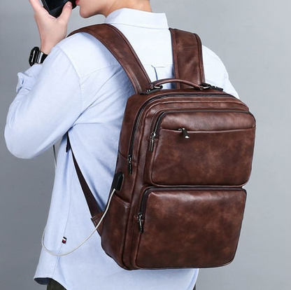 Mochila Masculina em Couro Genuino - Caspian Bag